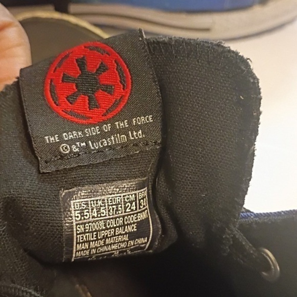 Star Wars Skecher High Top Sneakers Darth Vader Space Galaxy Print Kids Size 5.5 - Picture 3 of 7